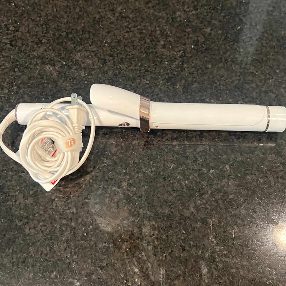 T3 SinglePass 1.25 inch Professional Curling Iron